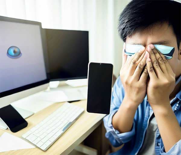 現代年輕人普遍用演過度,容易出現乾眼症